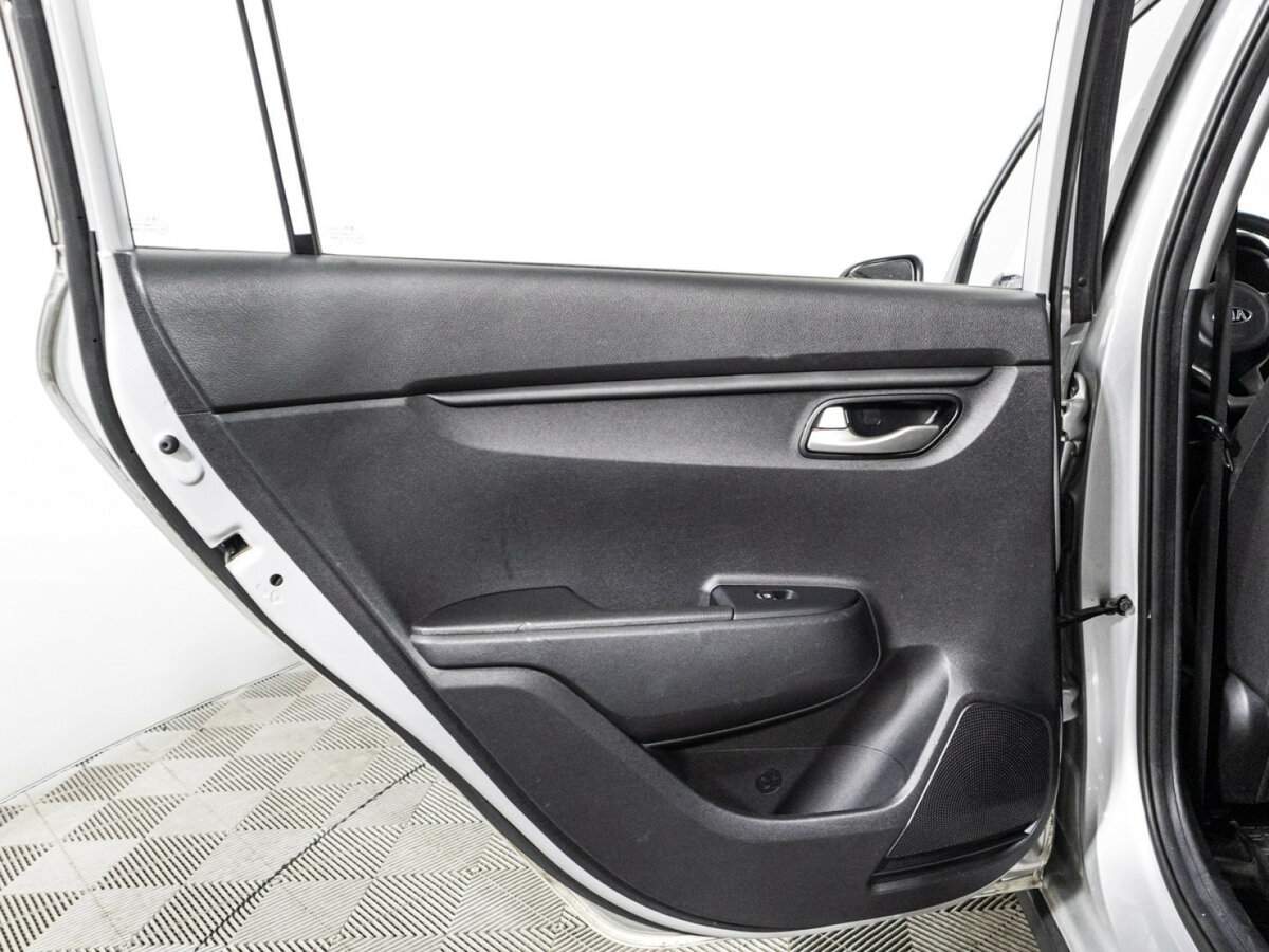 Купить Kia Rio с пробегом. Фото: #26