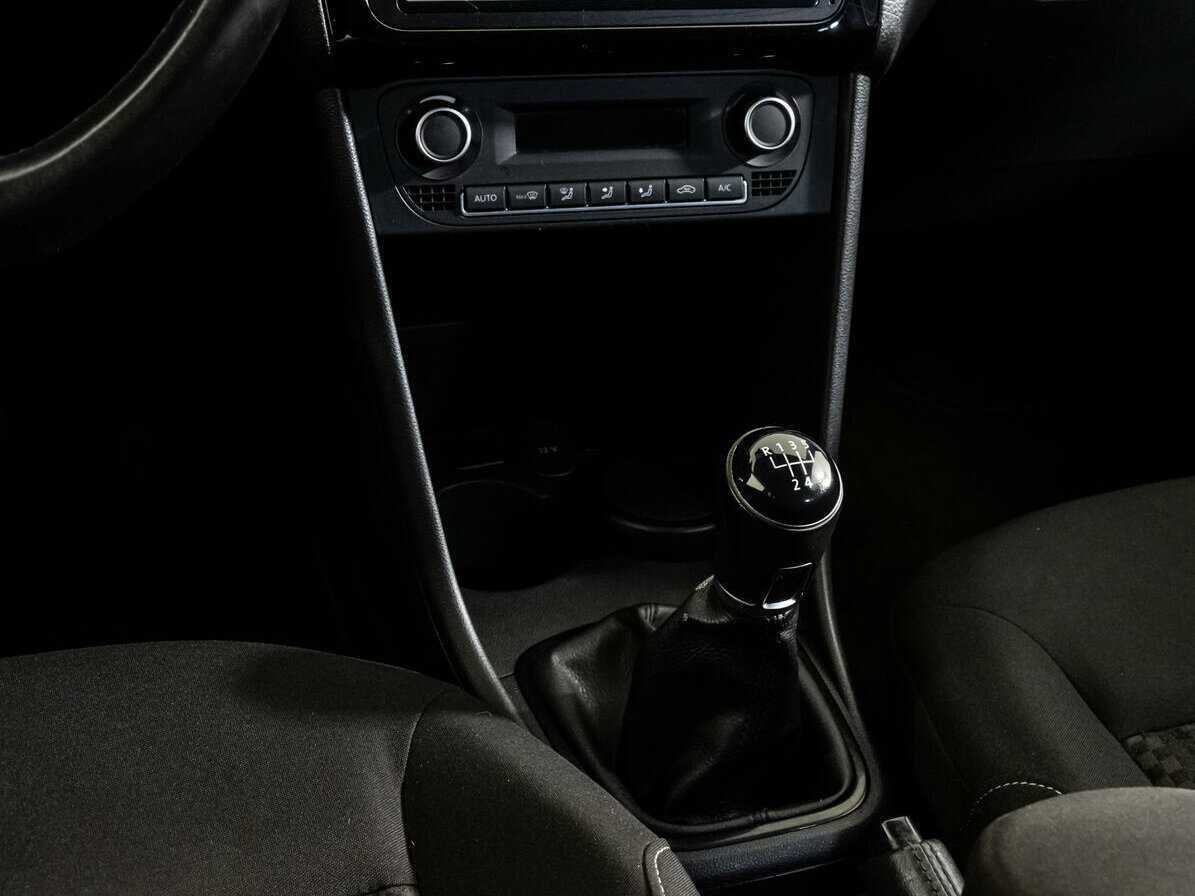 Купить Volkswagen Polo с пробегом. Фото: #12