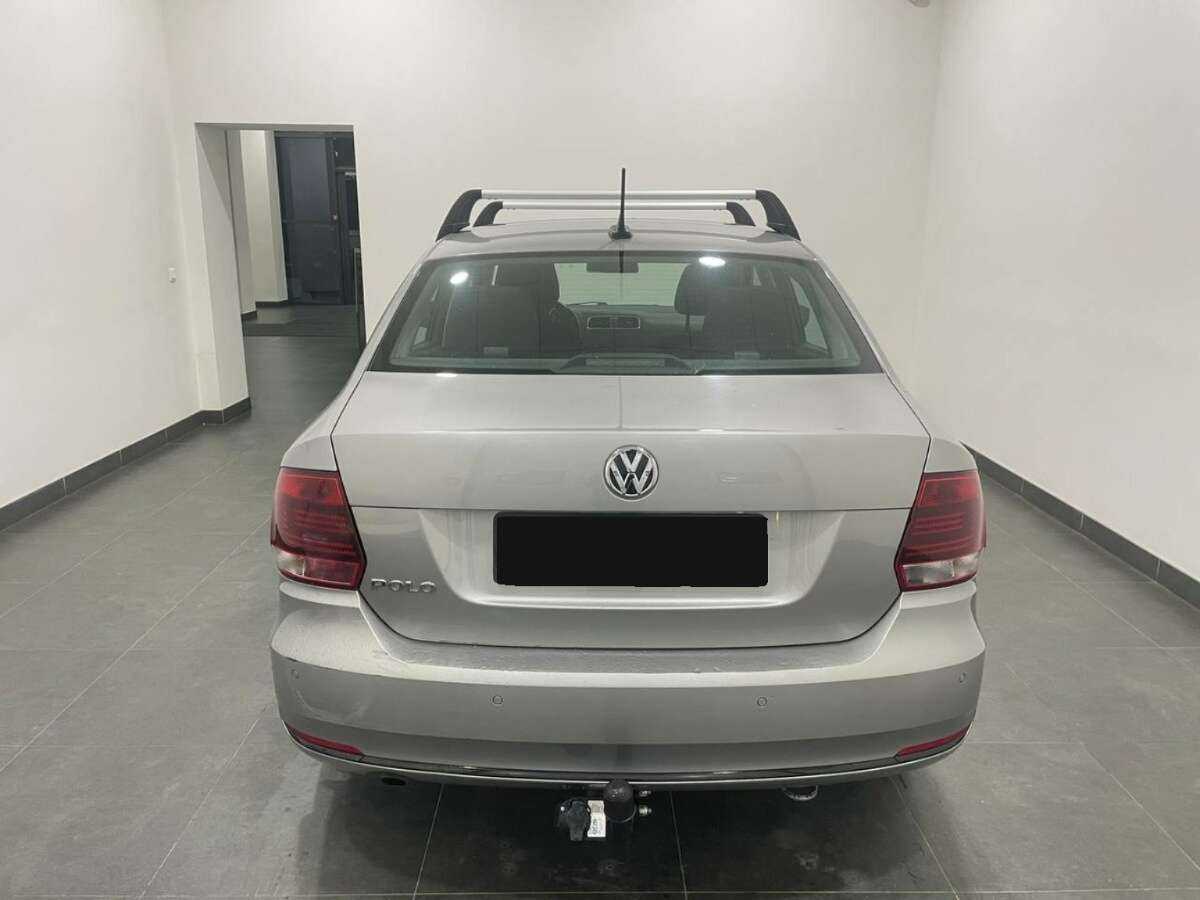 Купить Volkswagen Polo с пробегом. Фото: #2