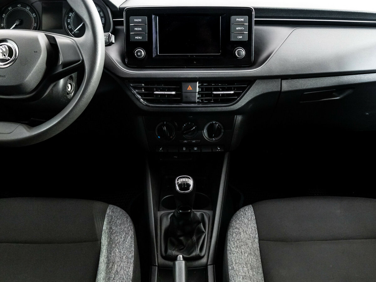 Купить Skoda Rapid с пробегом. Фото: #8