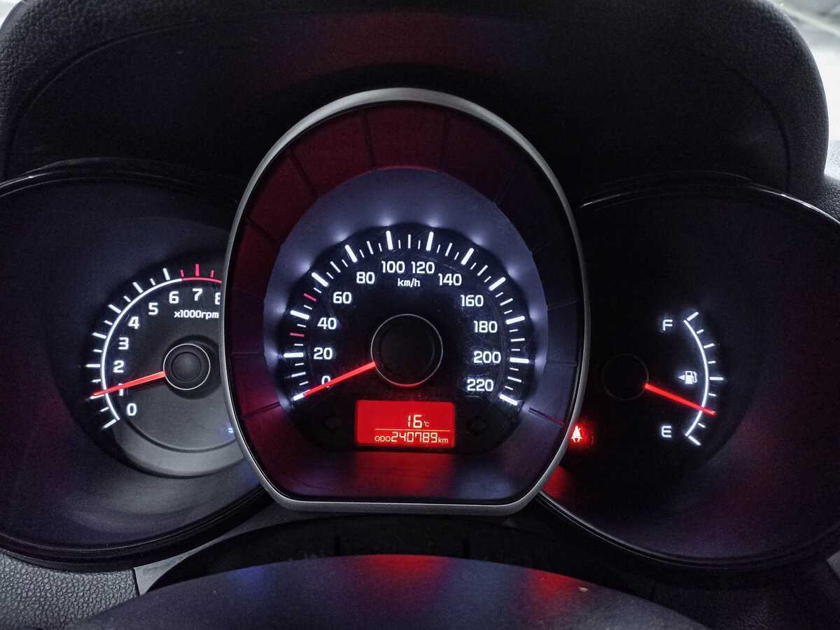 Купить Kia Rio с пробегом. Фото: #12