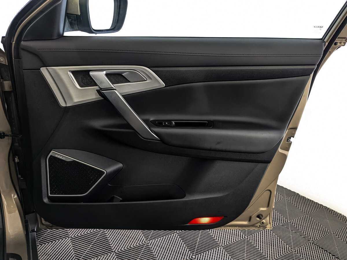 Купить Geely Atlas с пробегом. Фото: #20