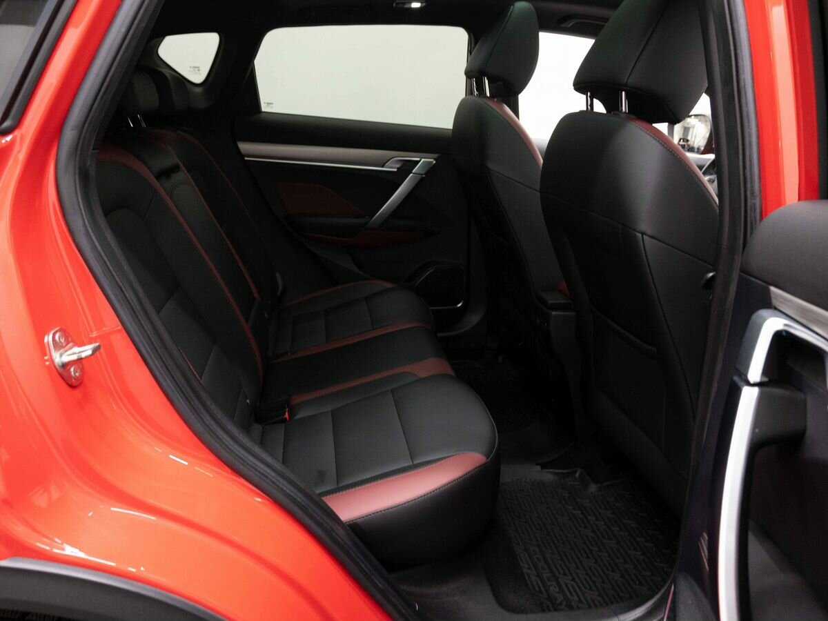 Купить Geely Coolray с пробегом. Фото: #9