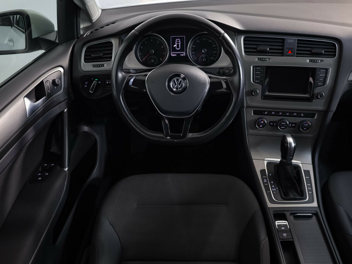 Купить Volkswagen Golf с пробегом. Фото: #9