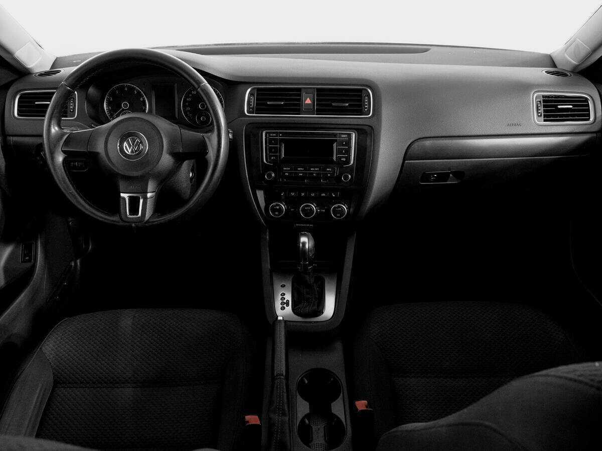 Купить Volkswagen Jetta с пробегом. Фото: #11