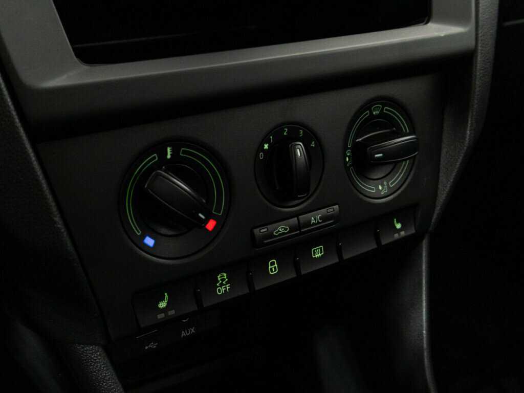 Купить Skoda Rapid с пробегом. Фото: #14