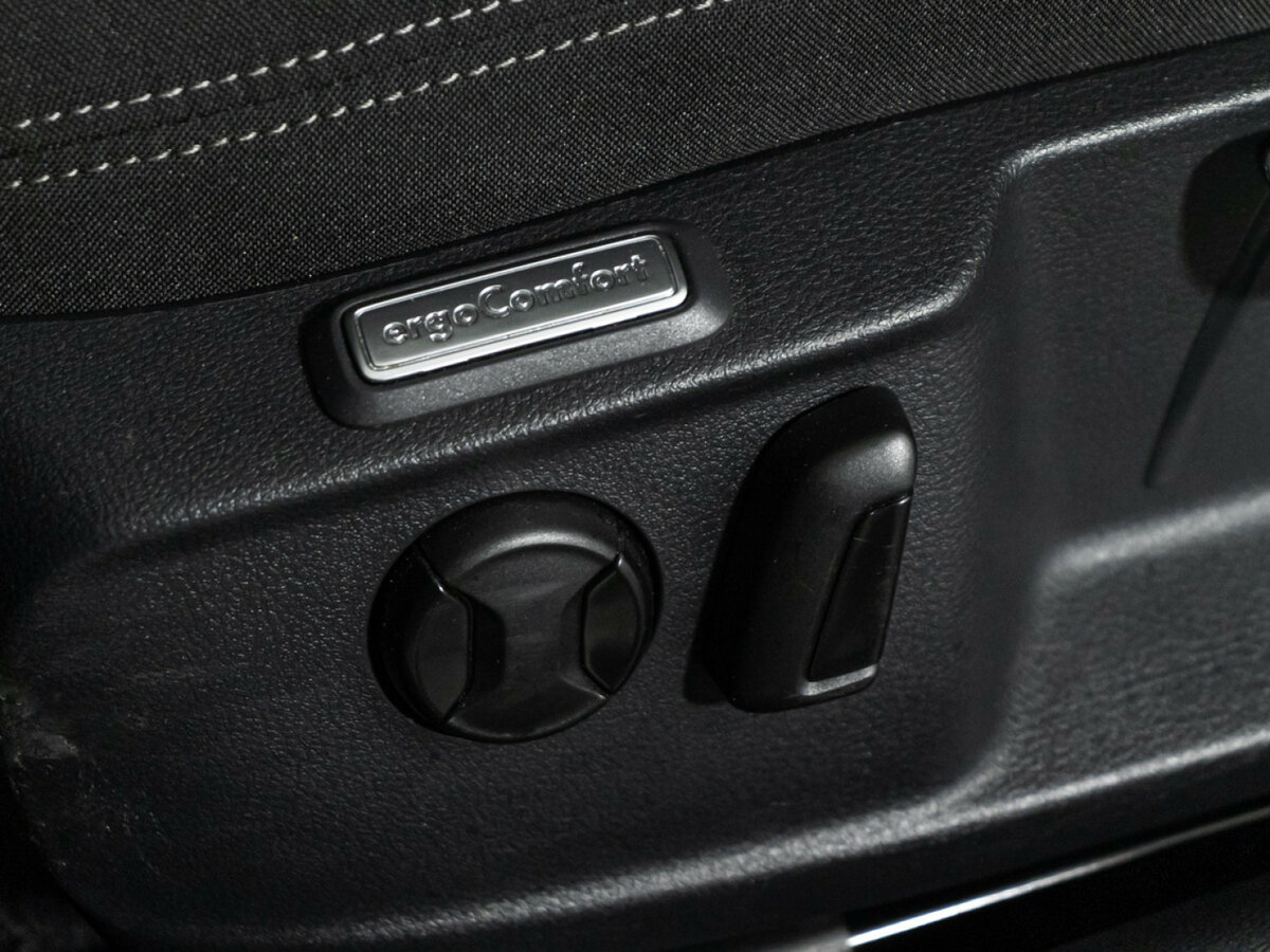 Купить Volkswagen Passat с пробегом. Фото: #18