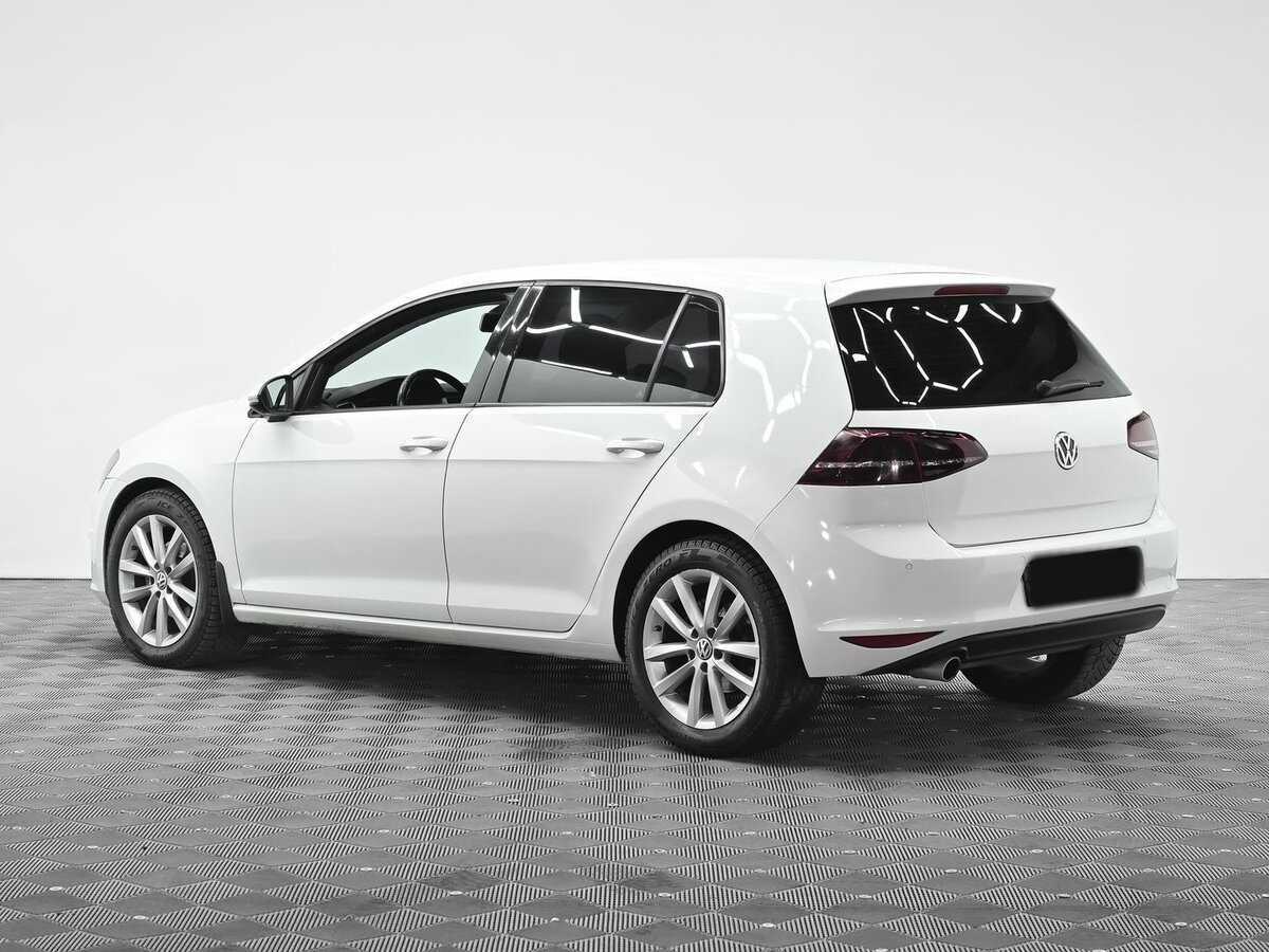 Купить Volkswagen Golf с пробегом. Фото: #2
