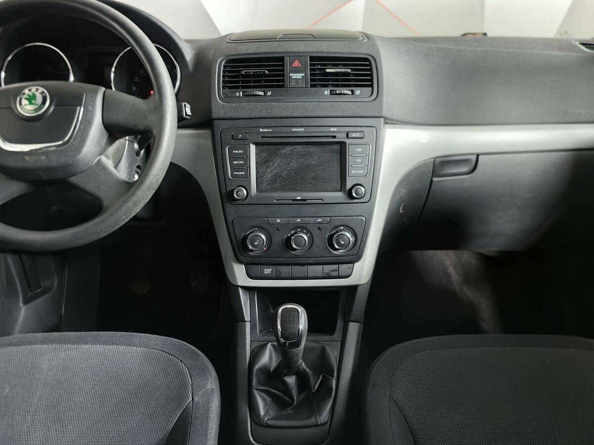 Купить Skoda Yeti с пробегом. Фото: #9