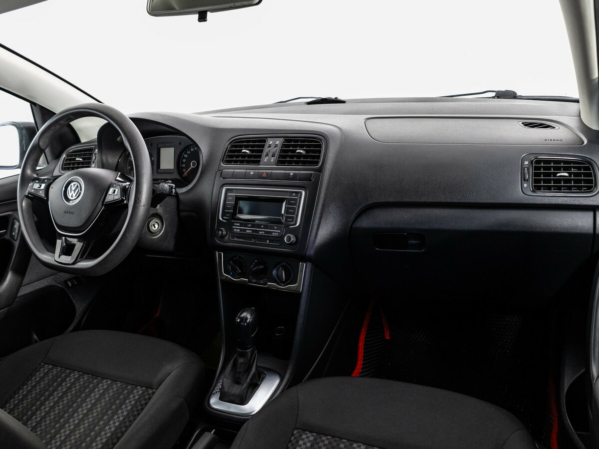 Купить Volkswagen Polo с пробегом. Фото: #6