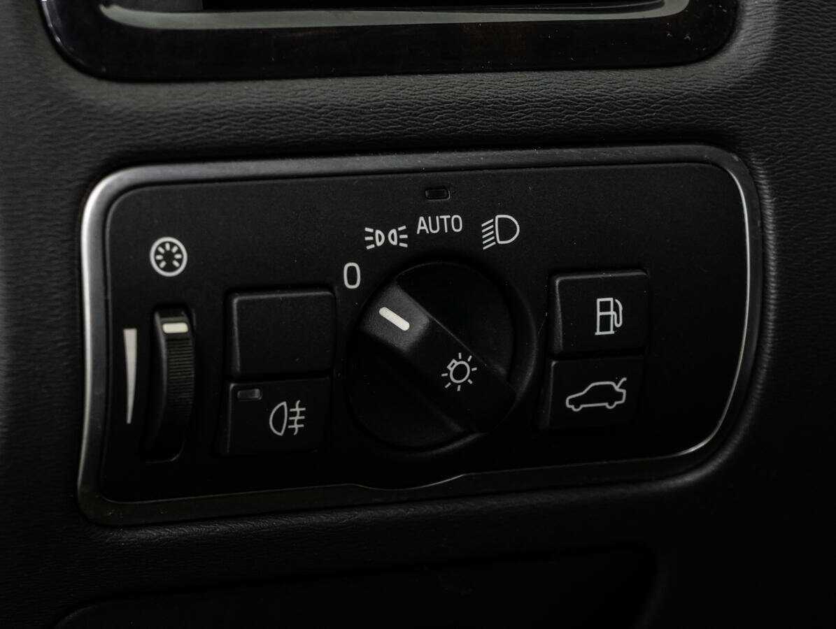 Купить Volvo XC70 с пробегом. Фото: #13