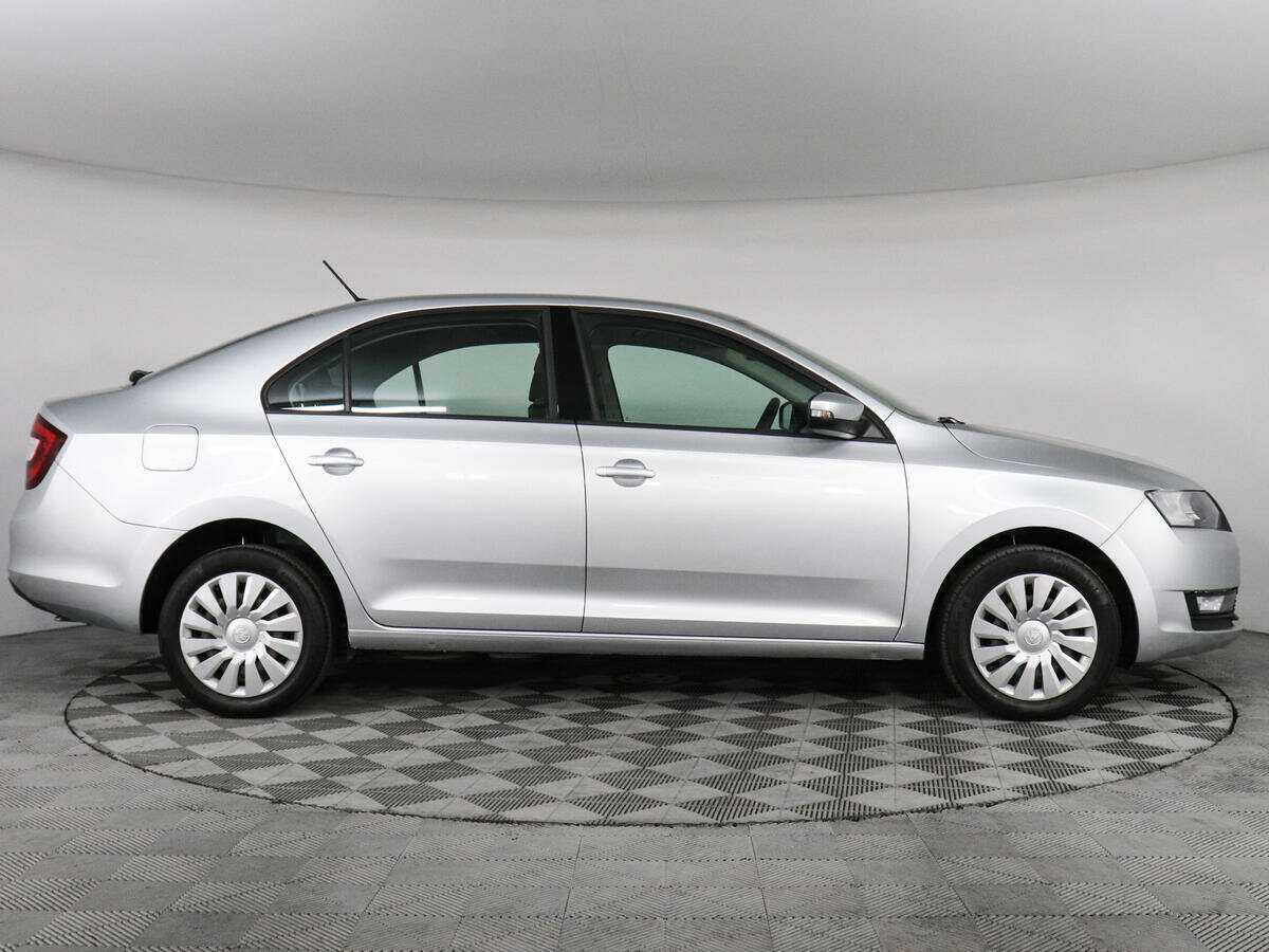 Купить Skoda Rapid с пробегом. Фото: #3