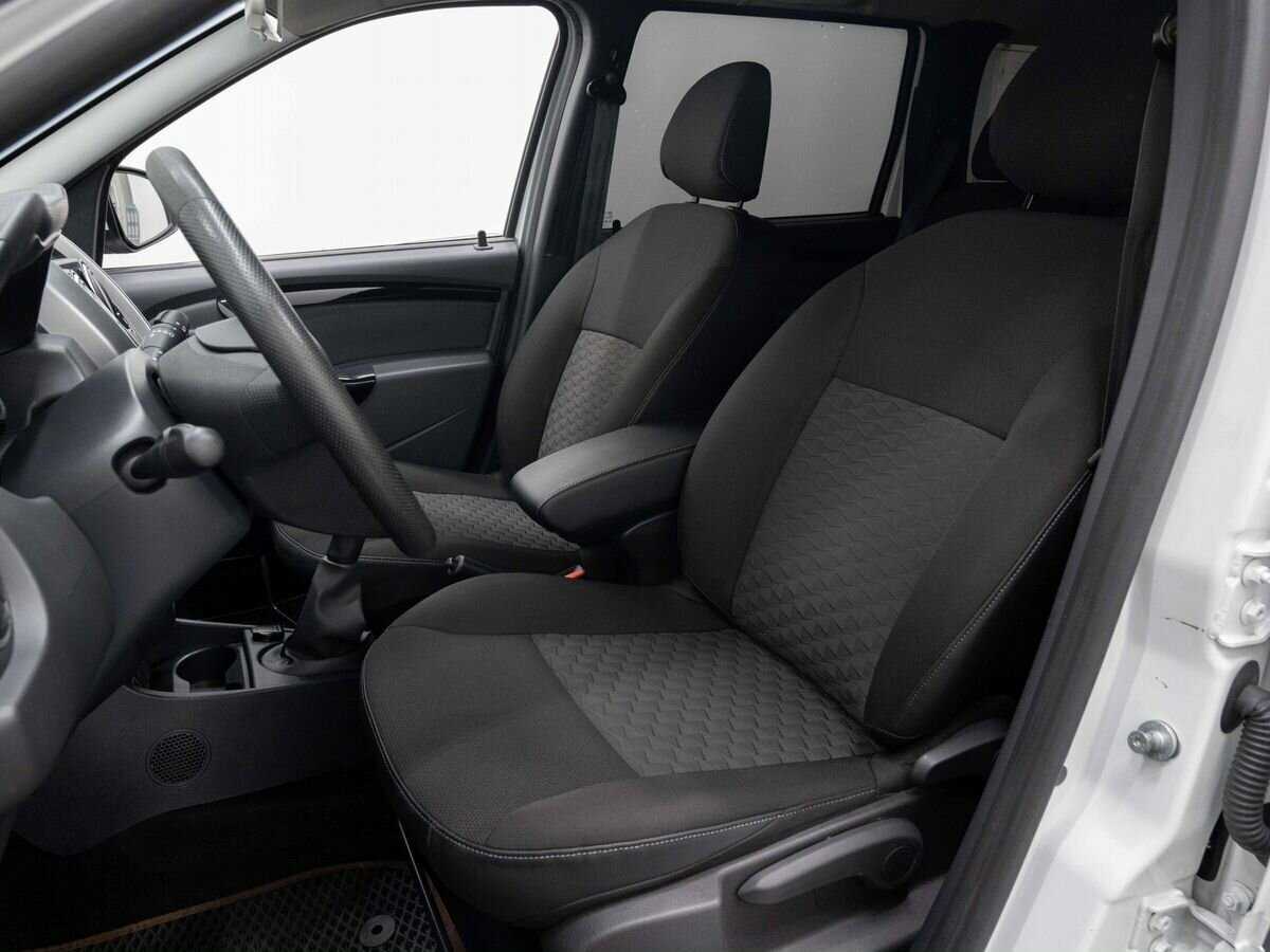 Купить Lada (ВАЗ) Largus с пробегом. Фото: #7