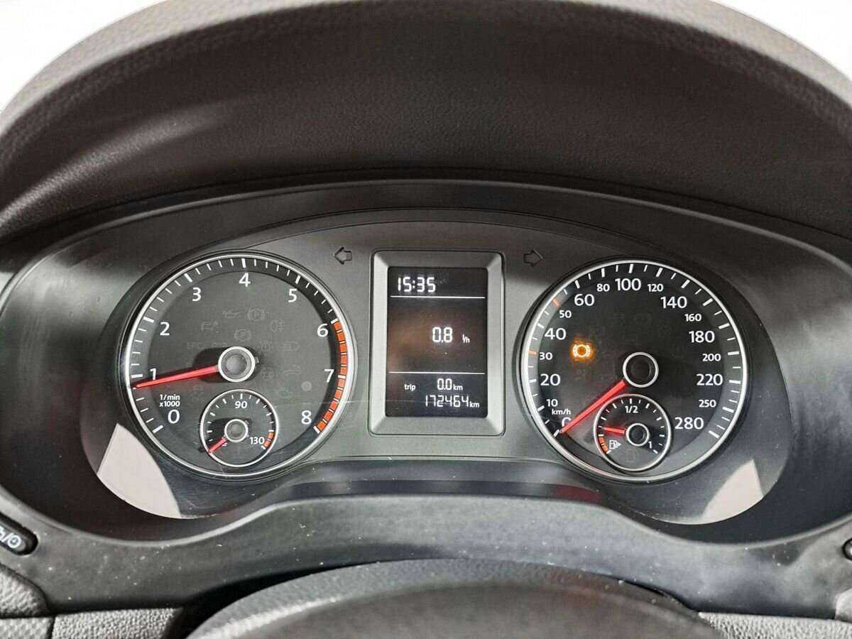 Купить Volkswagen Jetta с пробегом. Фото: #8