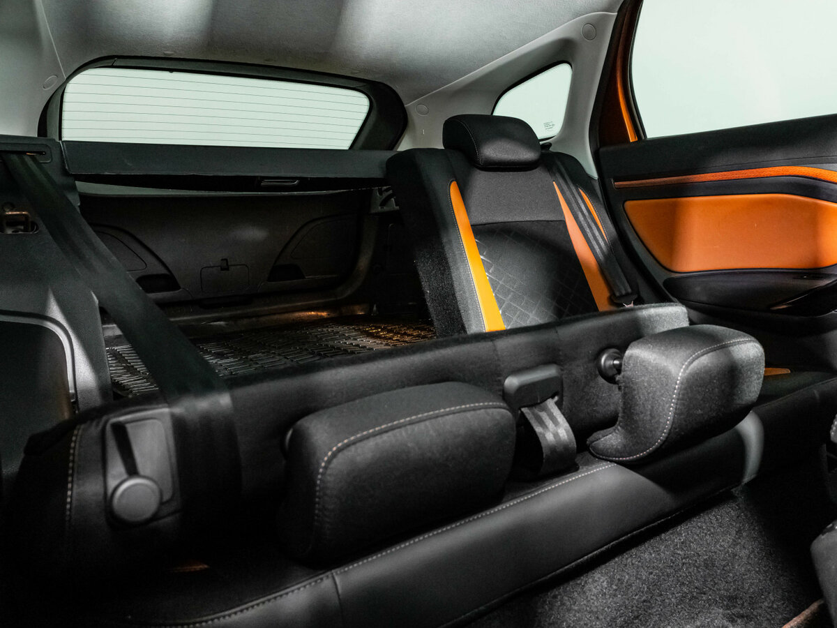 Купить Lada (ВАЗ) Vesta с пробегом. Фото: #17