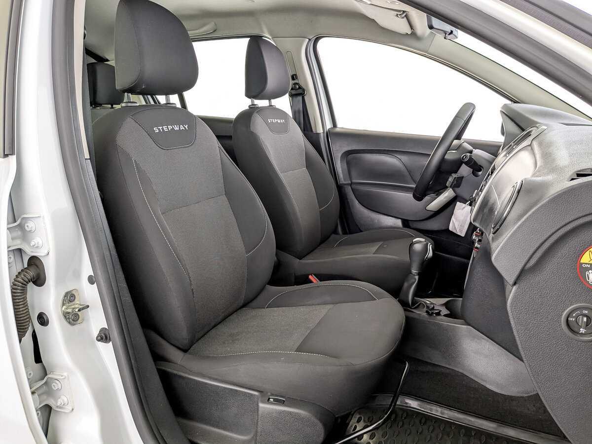 Купить Renault Sandero с пробегом. Фото: #22