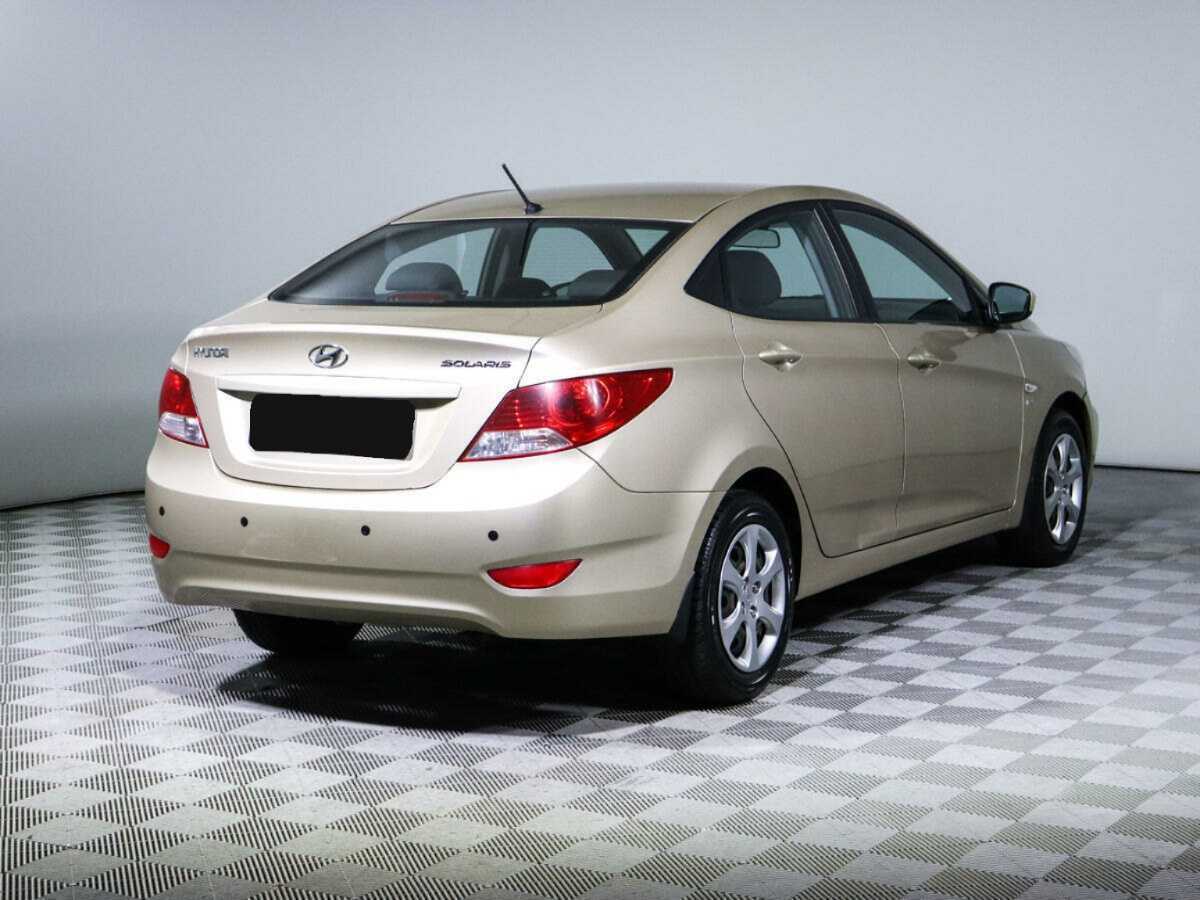 Купить Hyundai Solaris с пробегом. Фото: #3
