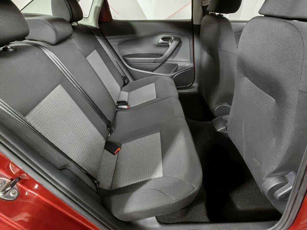 Купить Volkswagen Polo с пробегом. Фото: #11