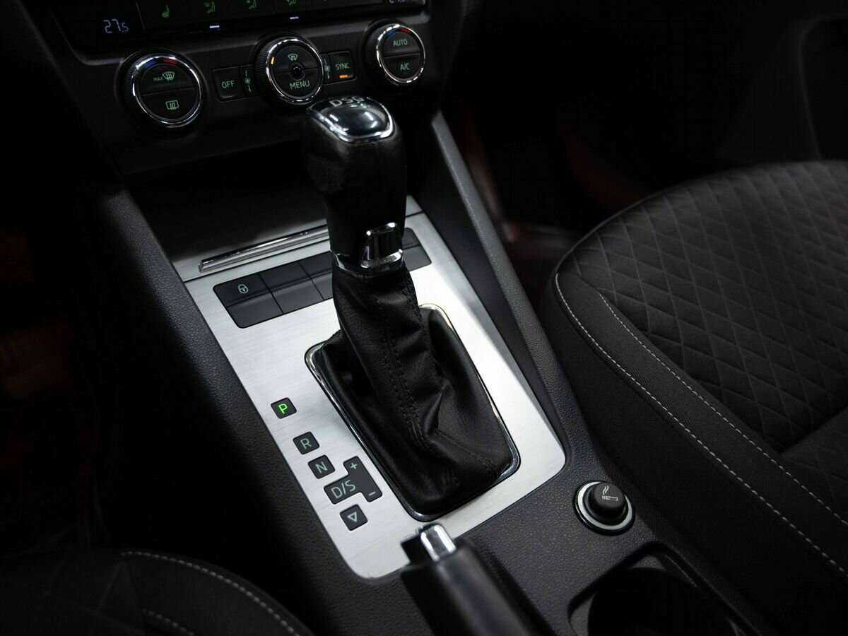 Купить Skoda Octavia с пробегом. Фото: #18