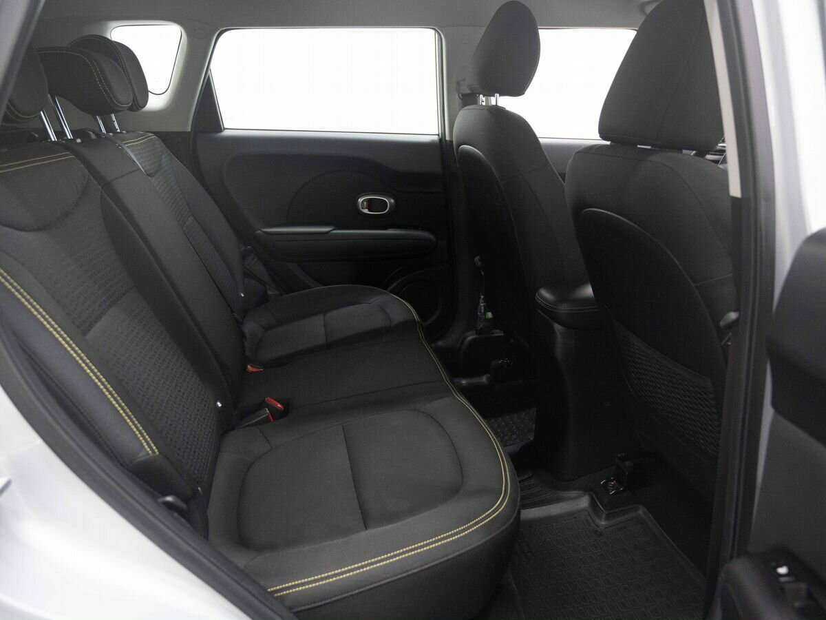 Купить Kia Soul с пробегом. Фото: #9