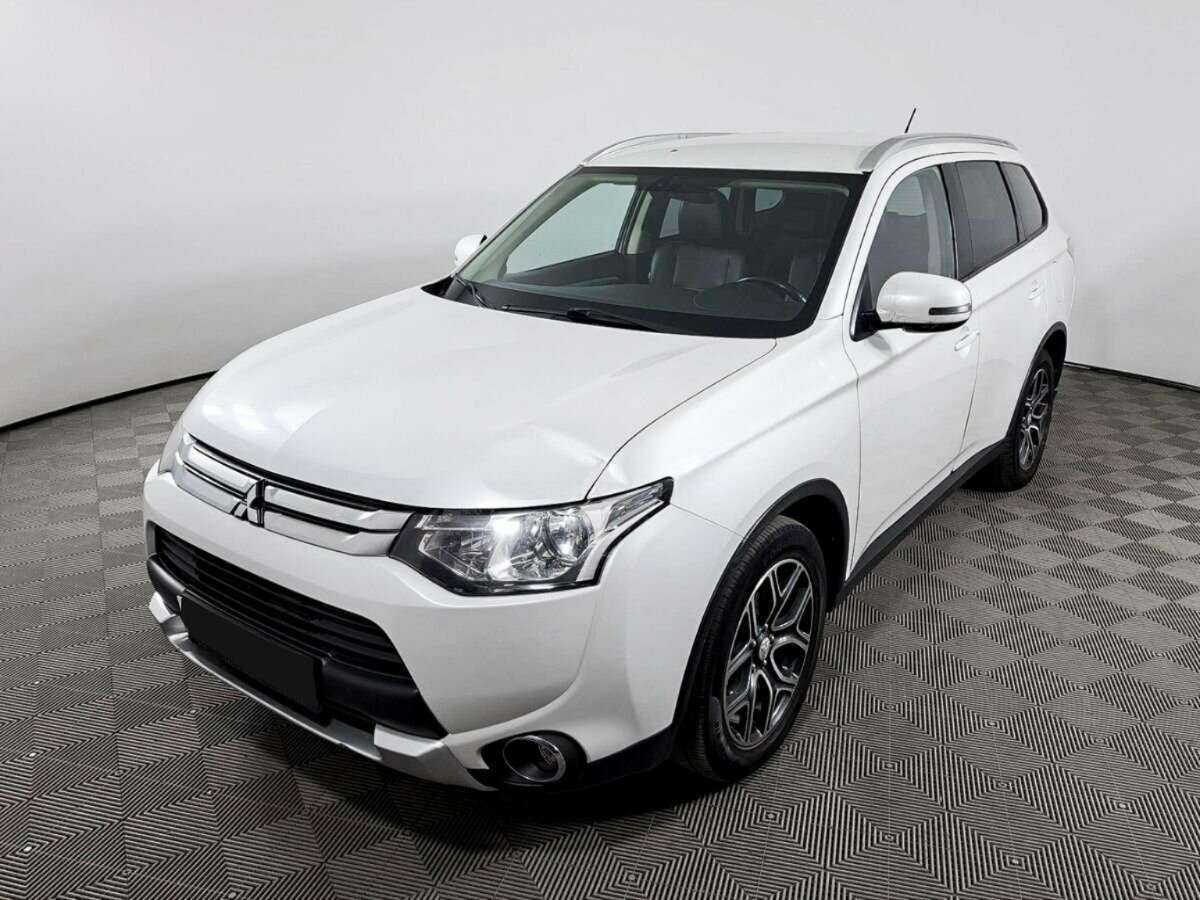 Купить Mitsubishi Outlander с пробегом. Фото: #0