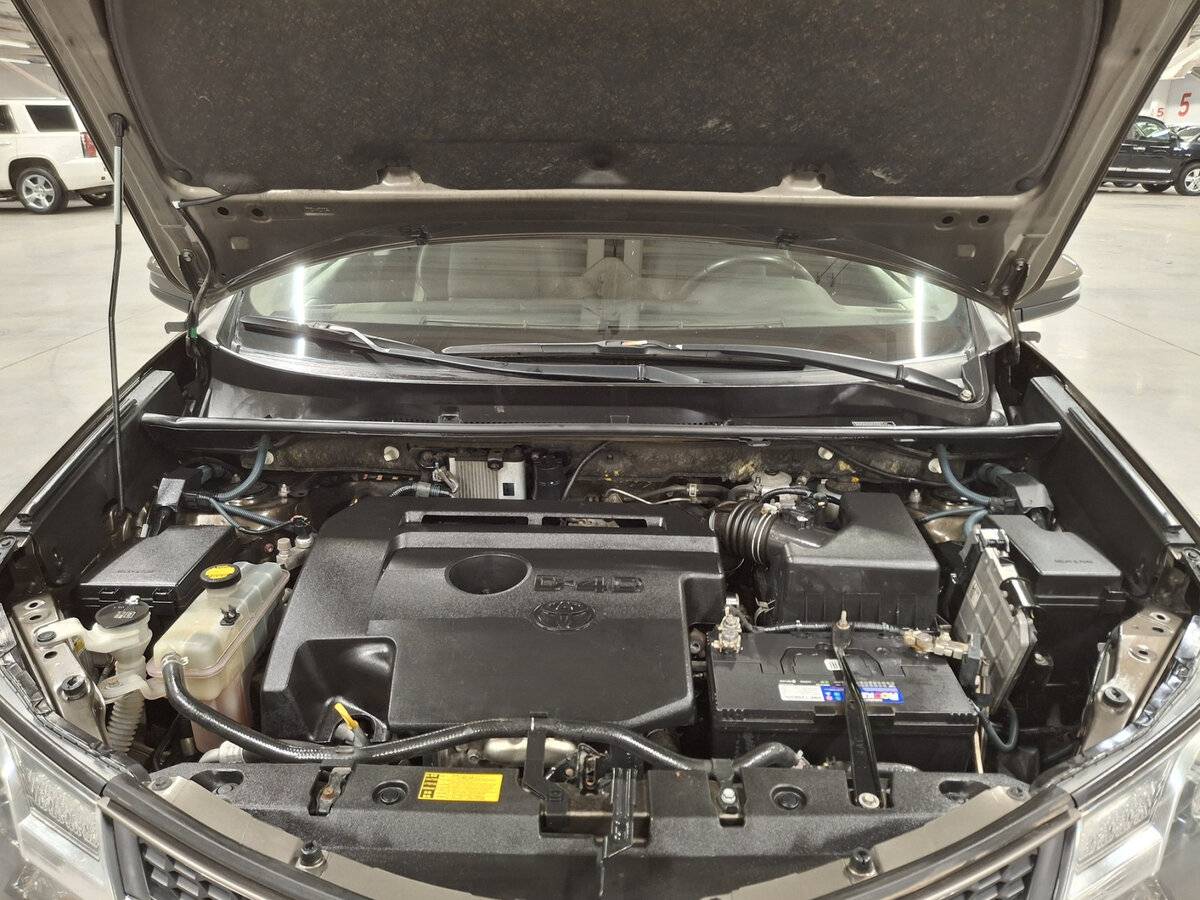 Купить Toyota RAV4 с пробегом. Фото: #8