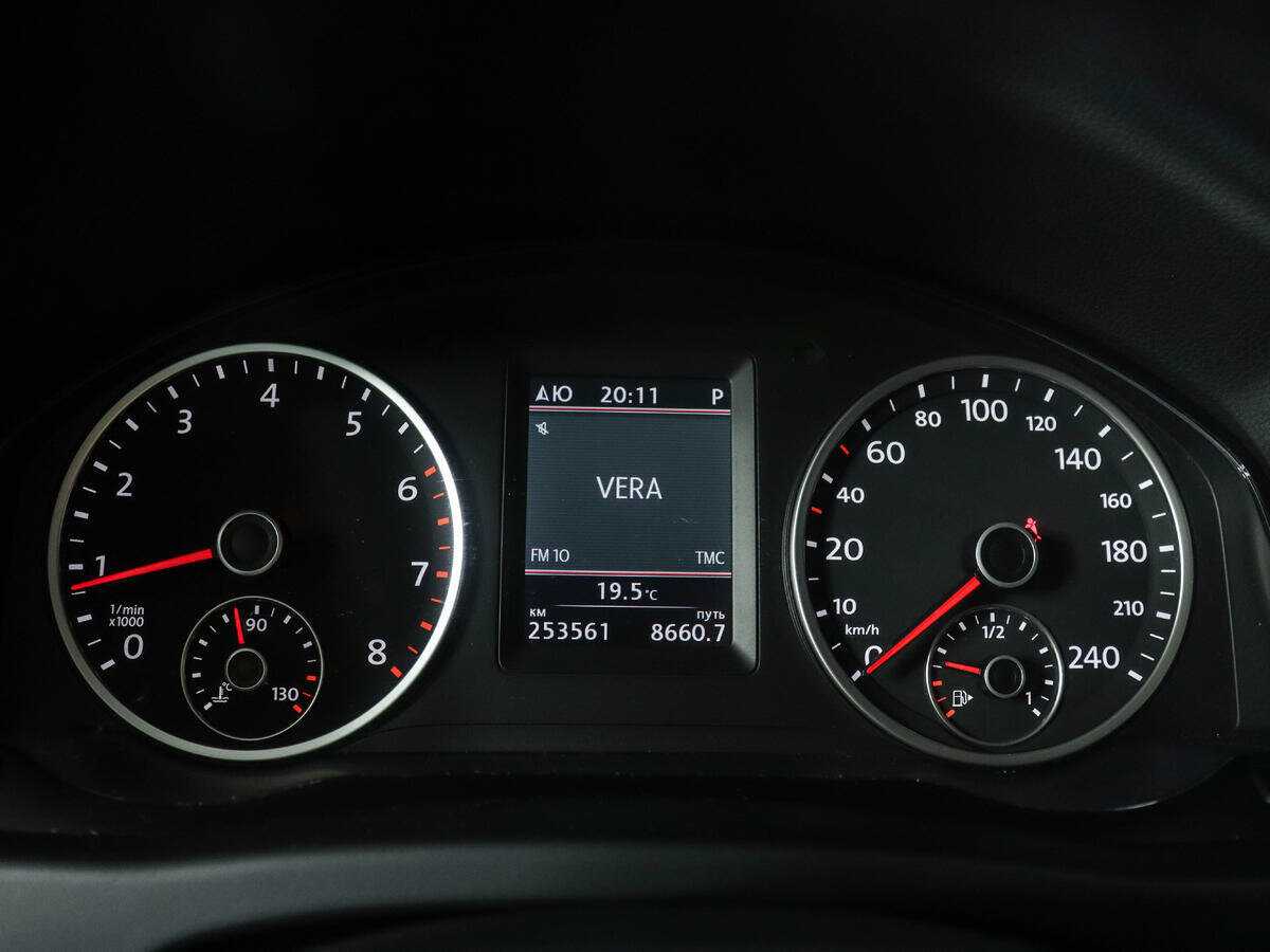 Купить Volkswagen Tiguan с пробегом. Фото: #8