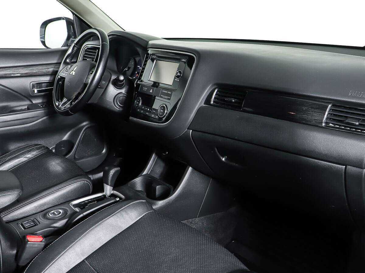 Купить Mitsubishi Outlander с пробегом. Фото: #7