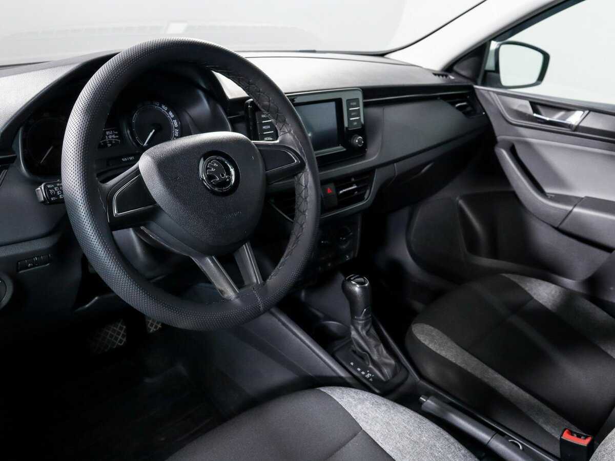 Купить Skoda Rapid с пробегом. Фото: #10