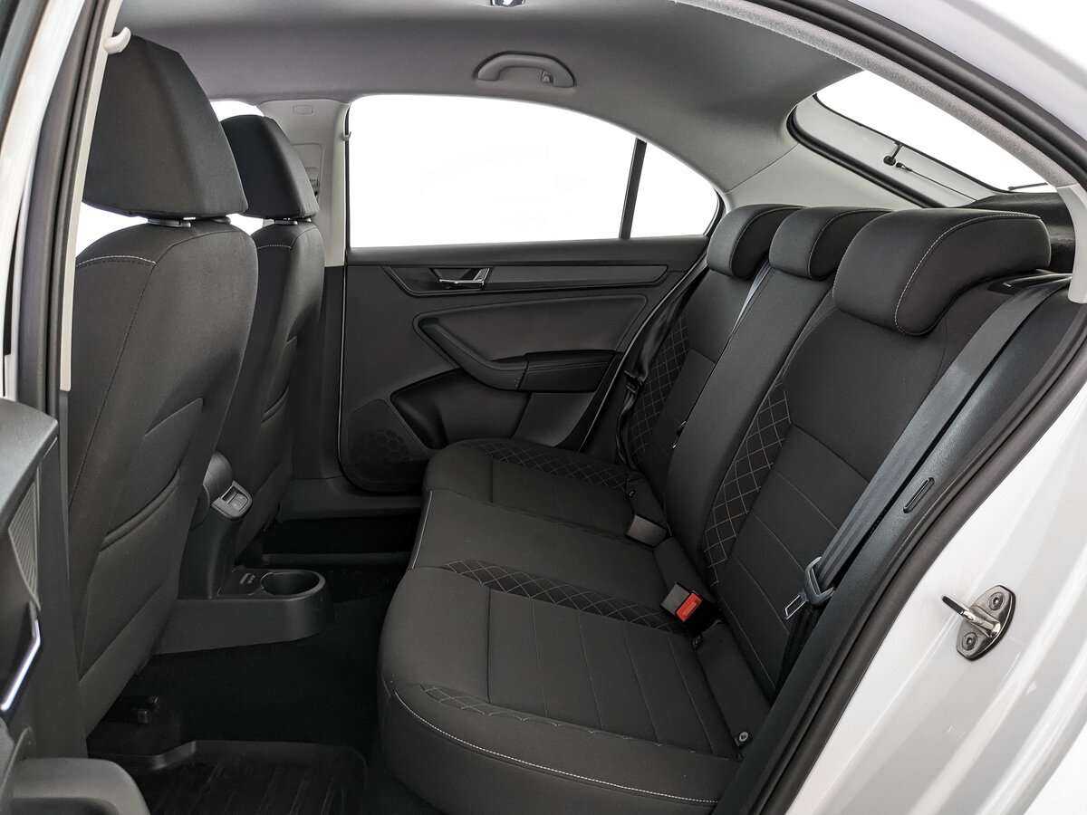 Купить Skoda Rapid с пробегом. Фото: #15