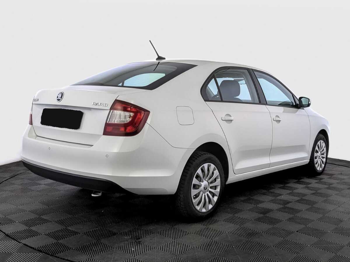 Купить Skoda Rapid с пробегом. Фото: #4