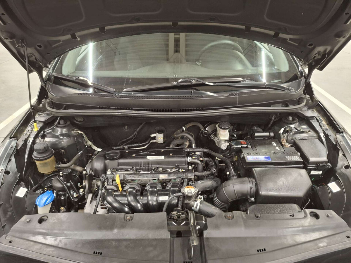 Купить Hyundai Solaris с пробегом. Фото: #8