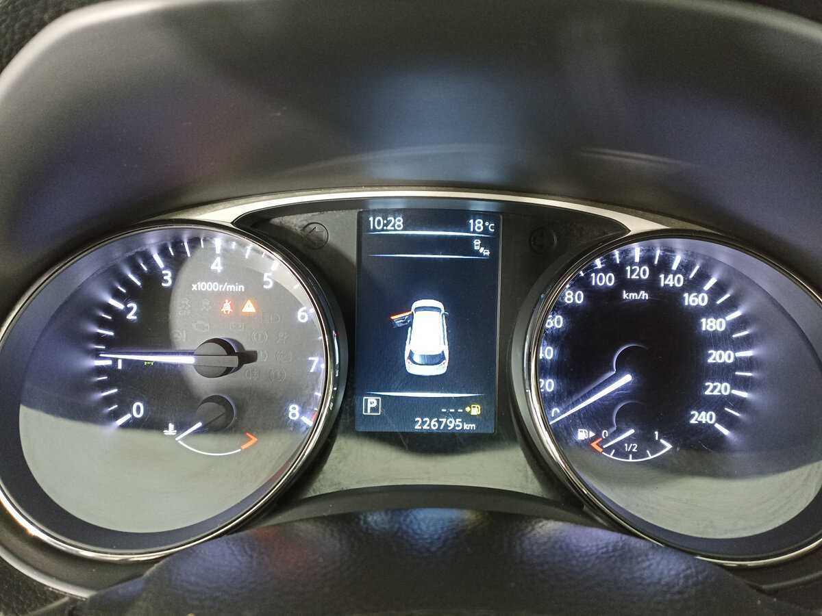 Купить Nissan X-Trail с пробегом. Фото: #12