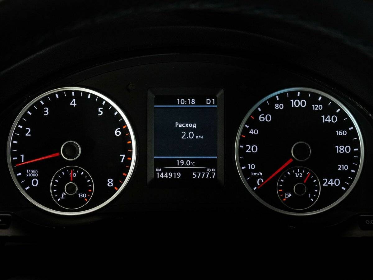 Купить Volkswagen Tiguan с пробегом. Фото: #20