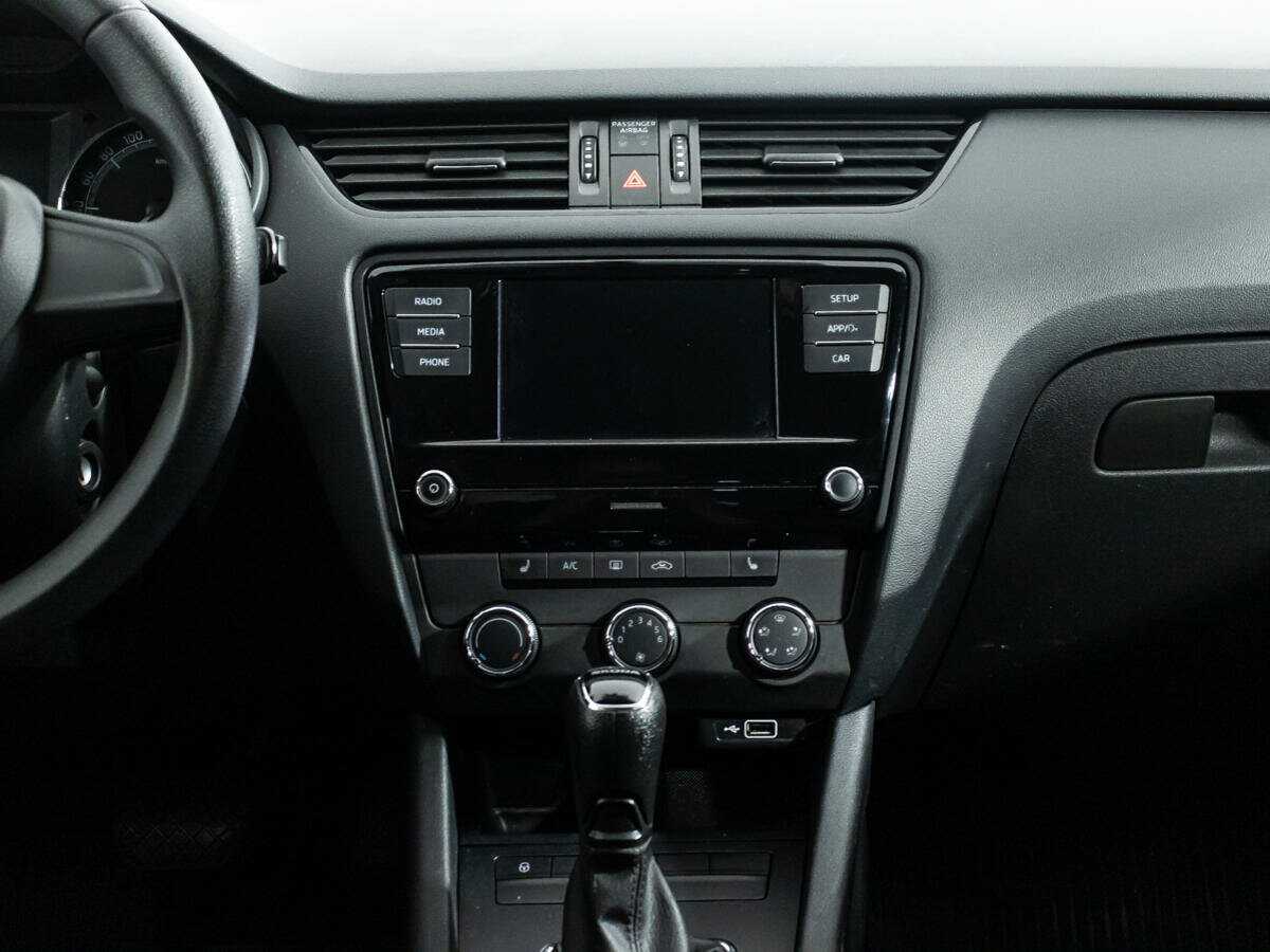 Купить Skoda Octavia с пробегом. Фото: #13