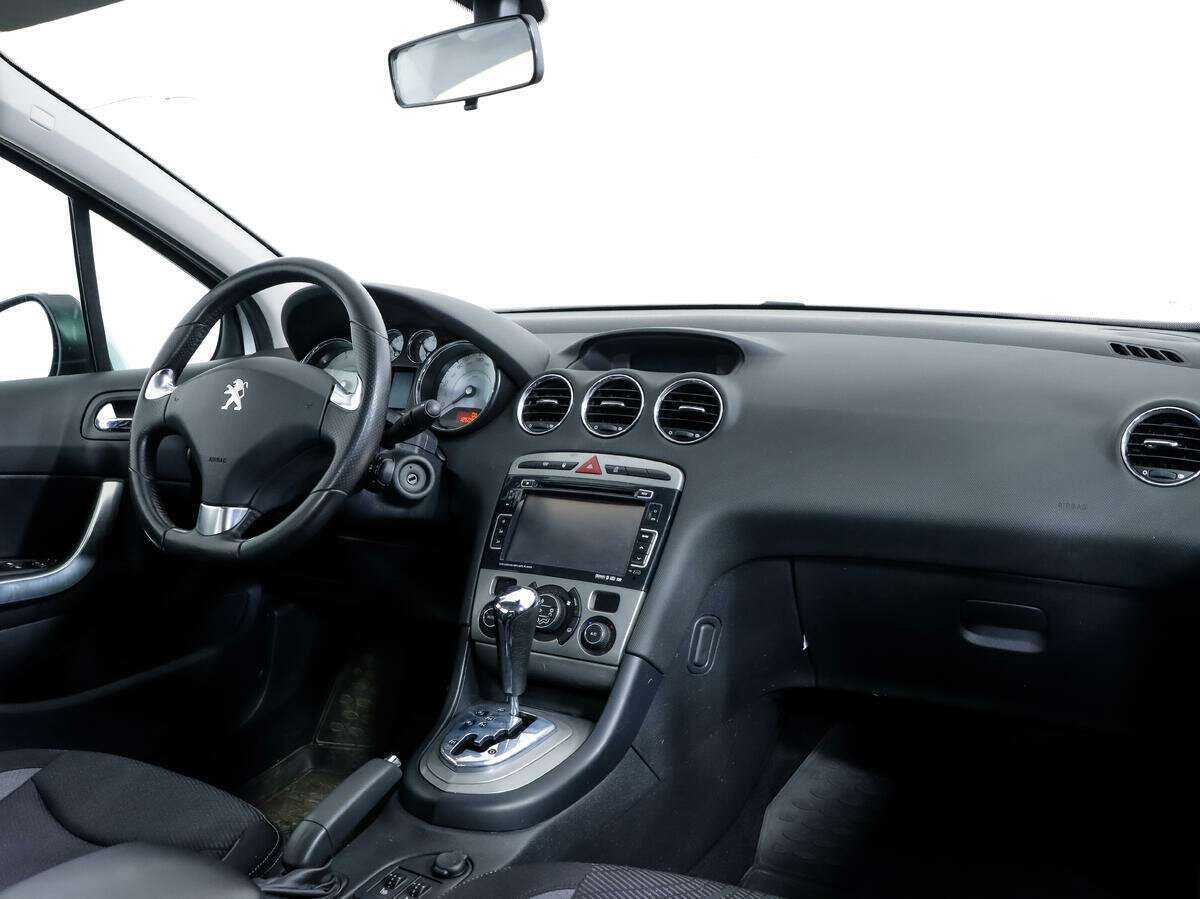 Купить Peugeot 408 с пробегом. Фото: #8