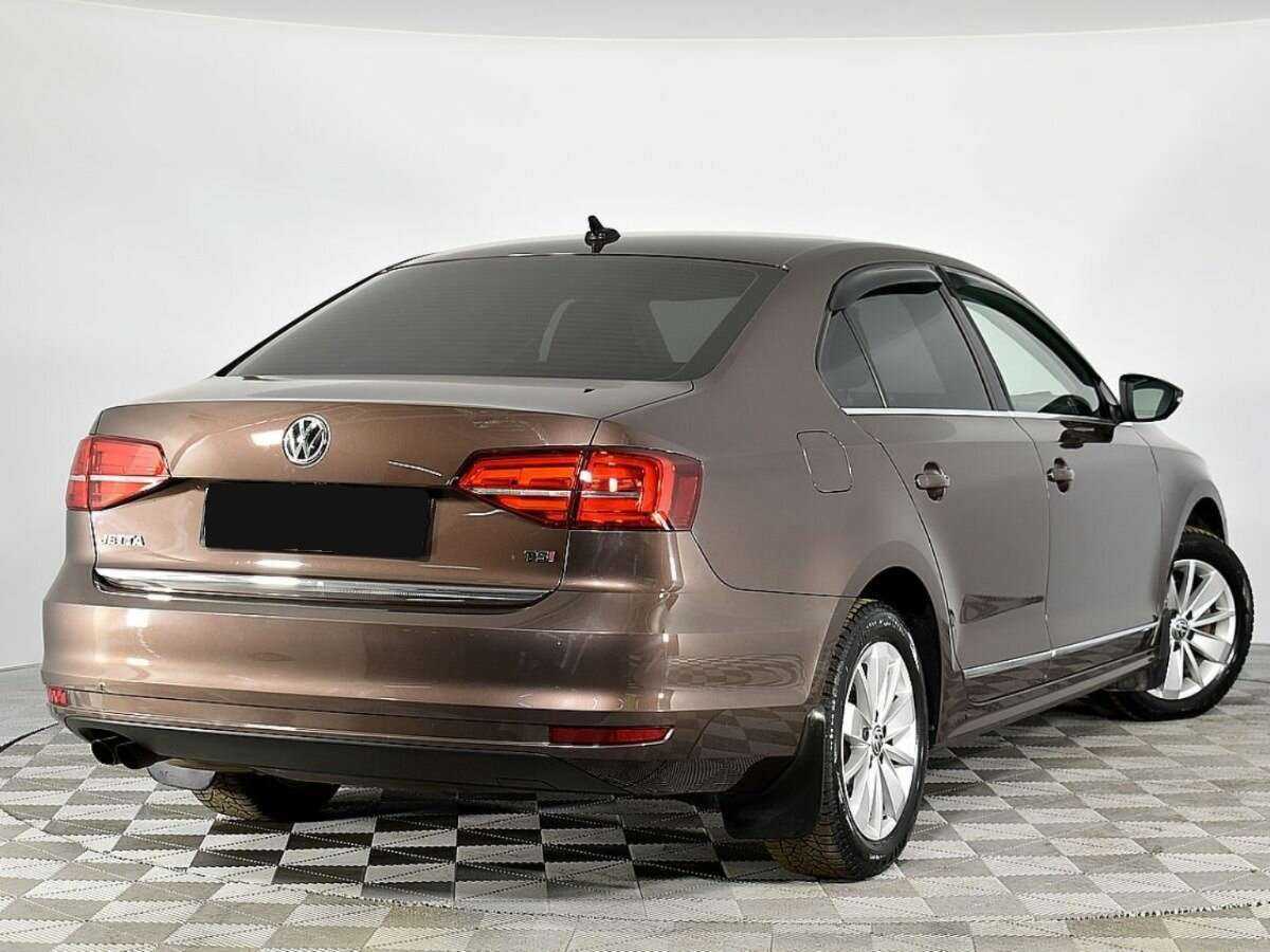 Купить Volkswagen Jetta с пробегом. Фото: #1