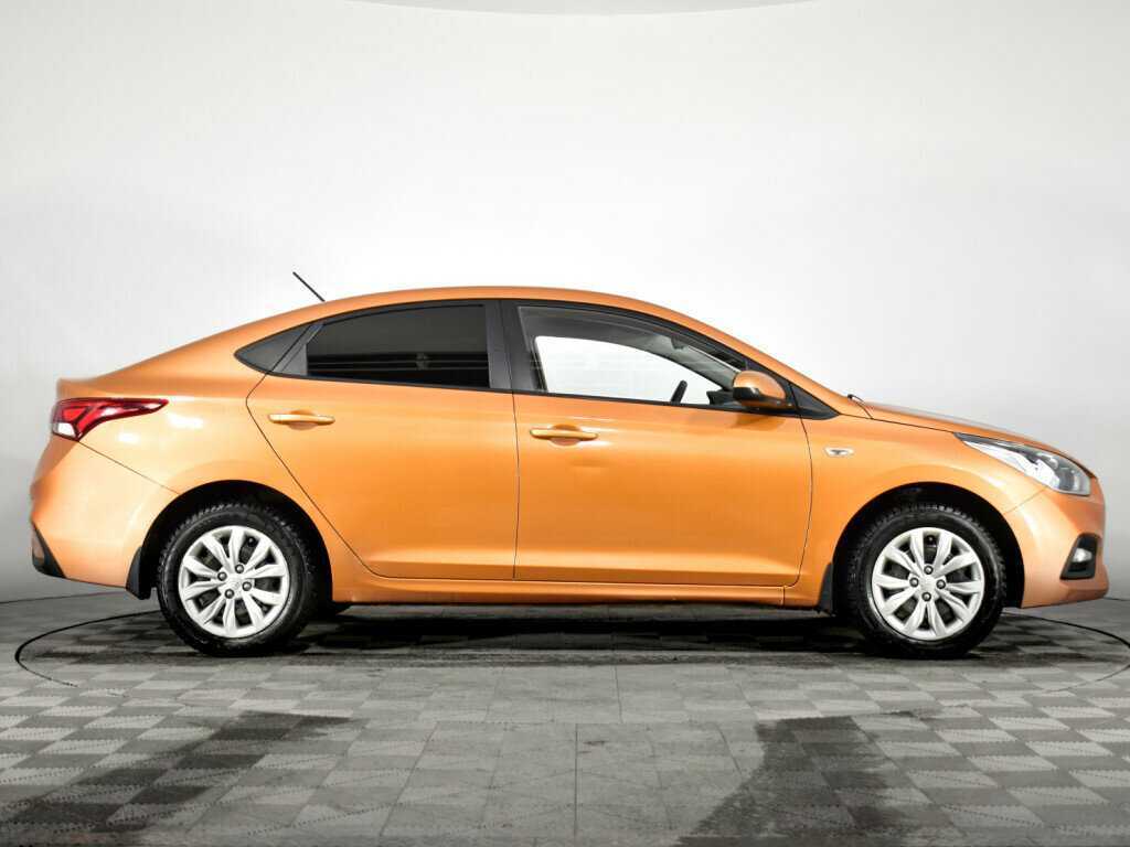 Купить Hyundai Solaris с пробегом. Фото: #3
