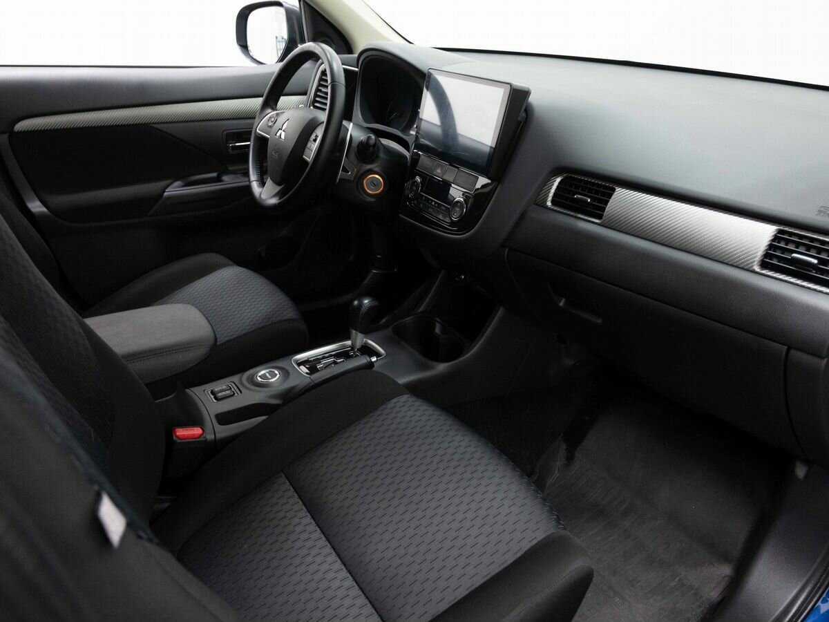 Купить Mitsubishi Outlander с пробегом. Фото: #10