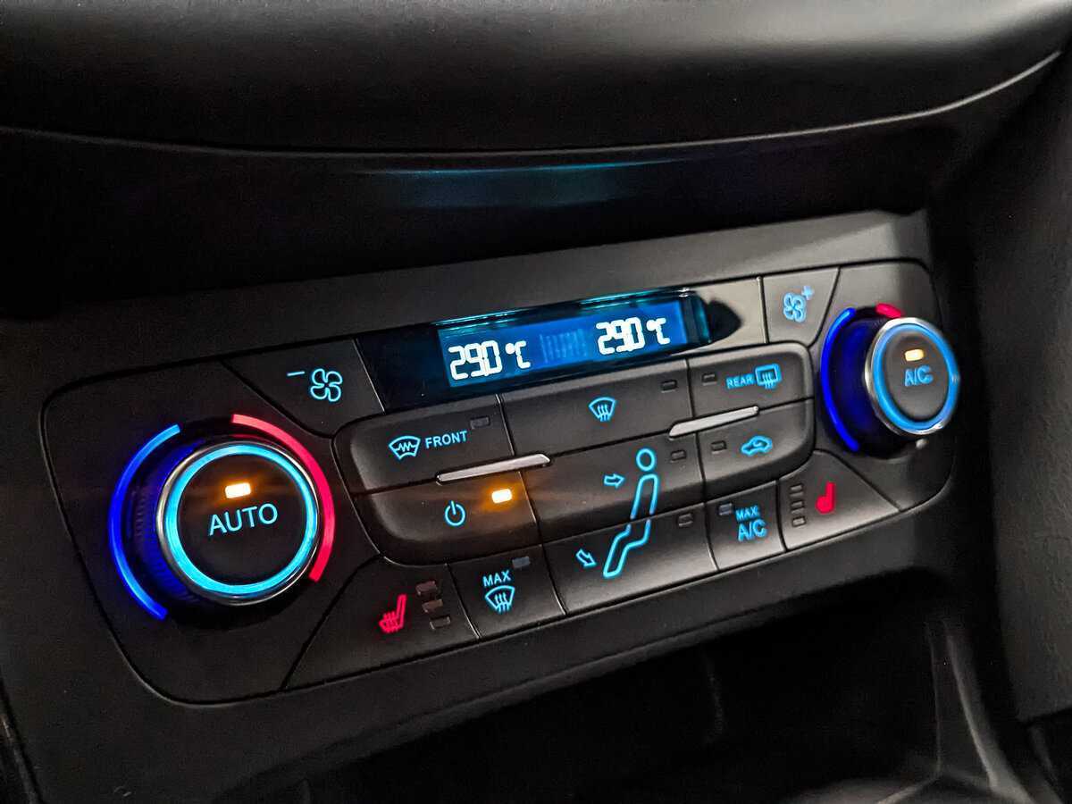 Купить Ford Focus с пробегом. Фото: #18