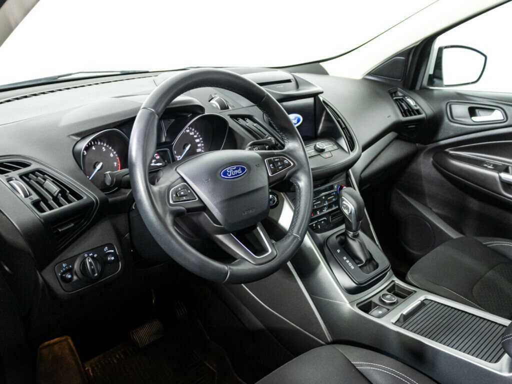 Купить Ford Kuga с пробегом. Фото: #10