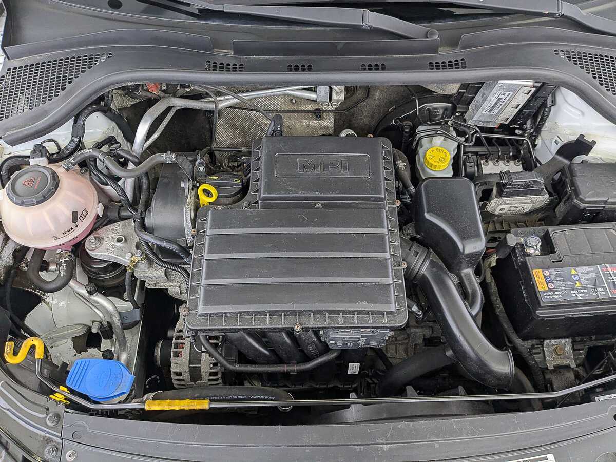 Купить Skoda Rapid с пробегом. Фото: #8