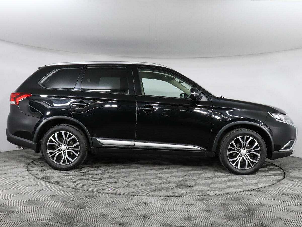 Купить Mitsubishi Outlander с пробегом. Фото: #3