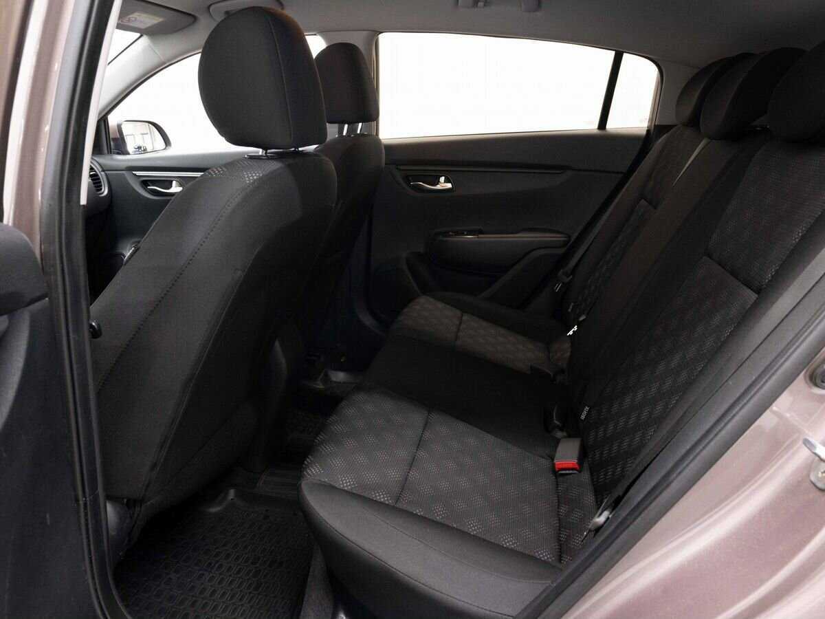 Купить Kia Rio с пробегом. Фото: #8