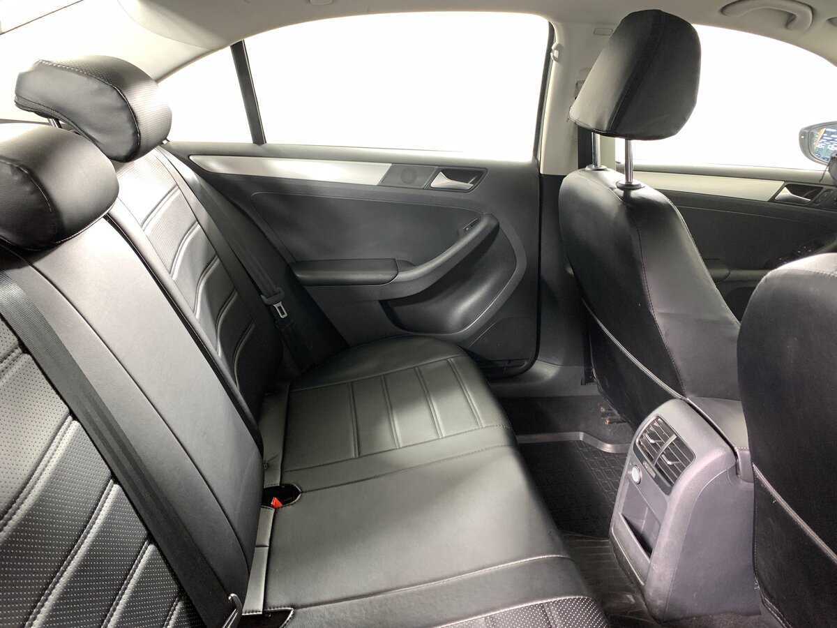 Купить Volkswagen Jetta с пробегом. Фото: #16