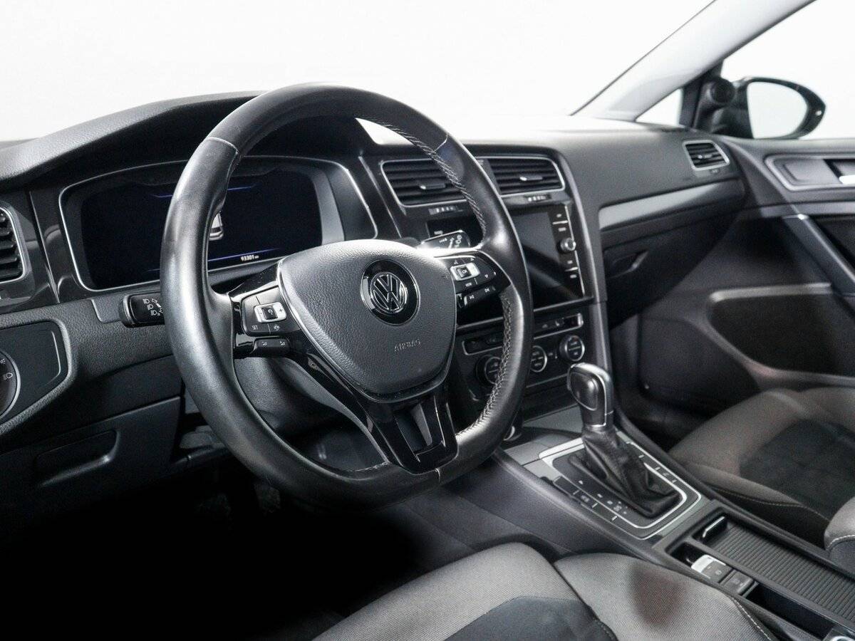 Купить Volkswagen Golf с пробегом. Фото: #13