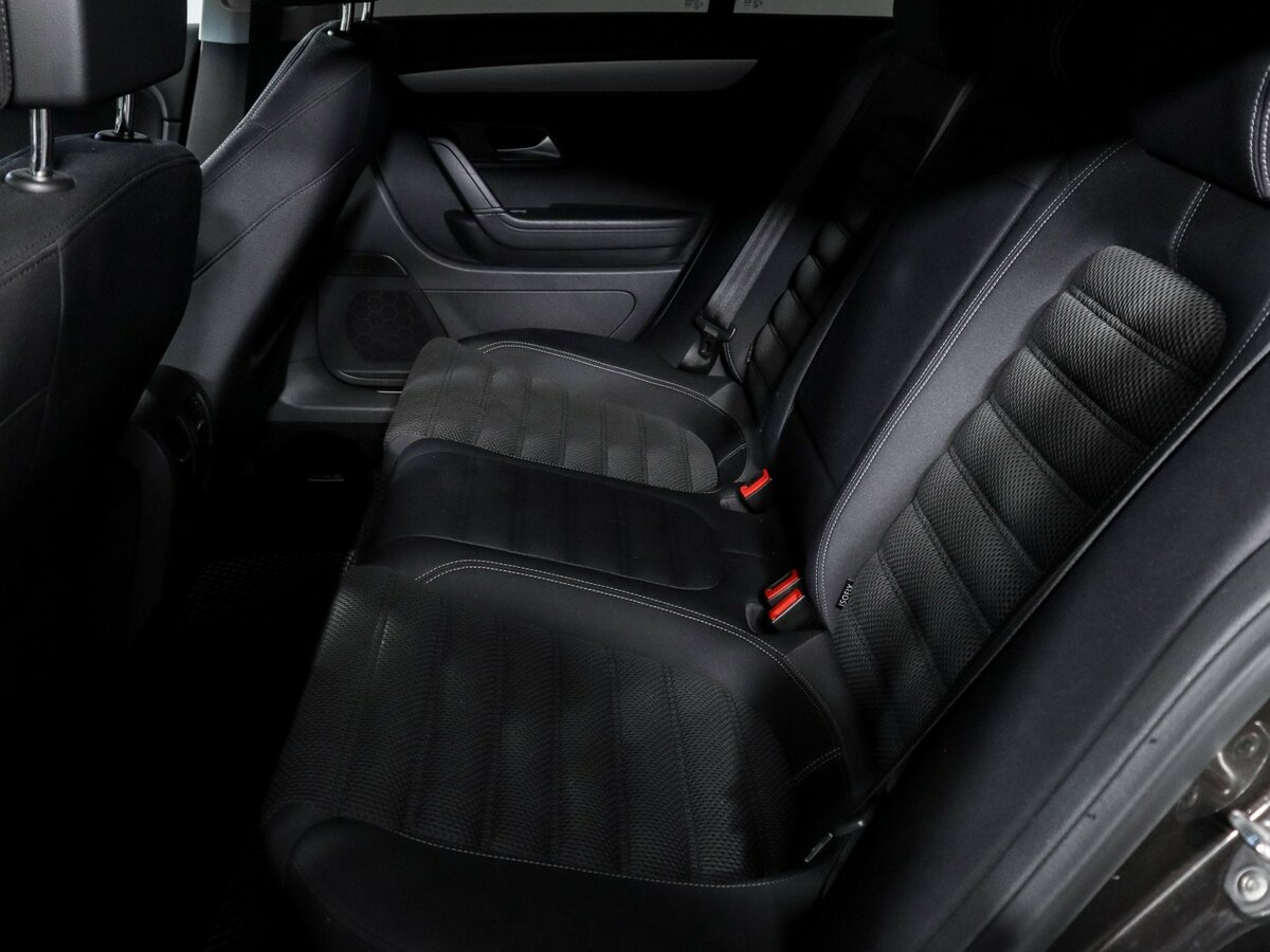 Купить Volkswagen Passat CC с пробегом. Фото: #7