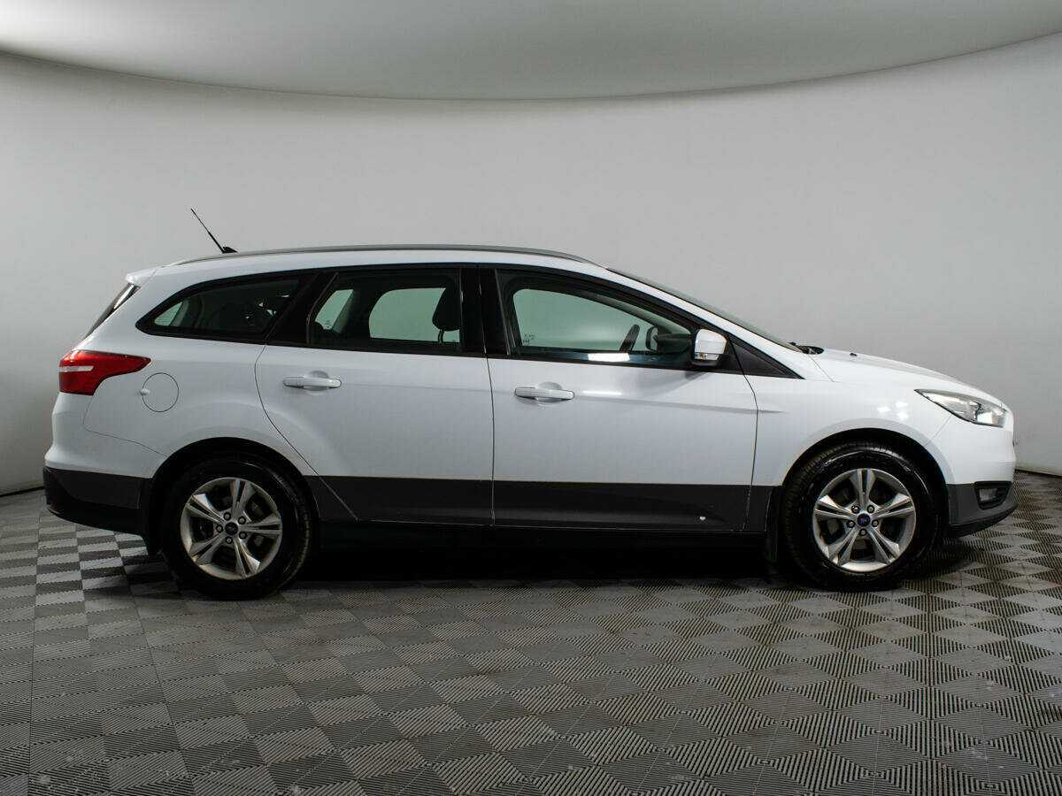 Купить Ford Focus с пробегом. Фото: #3