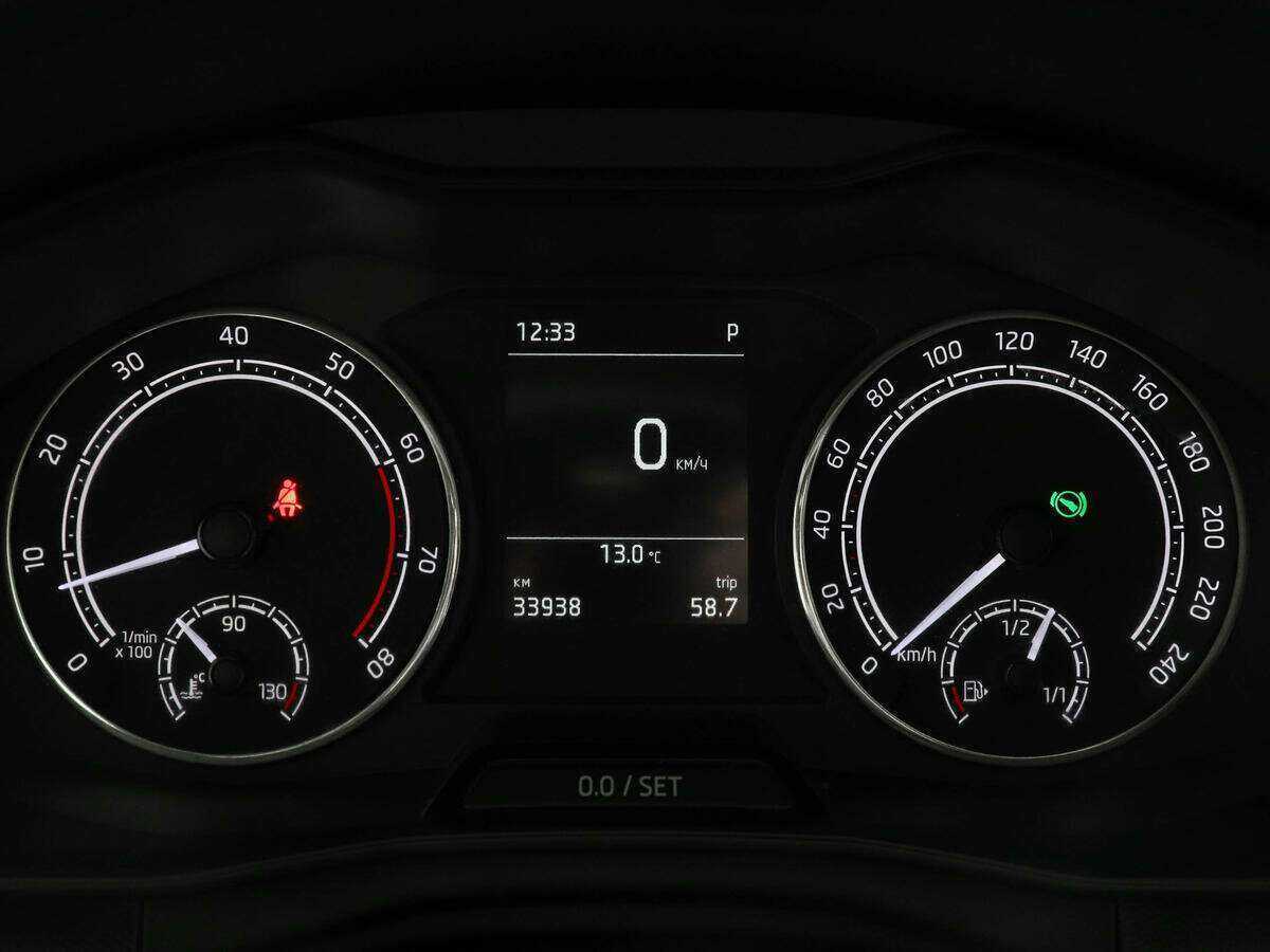 Купить Skoda Rapid с пробегом. Фото: #10