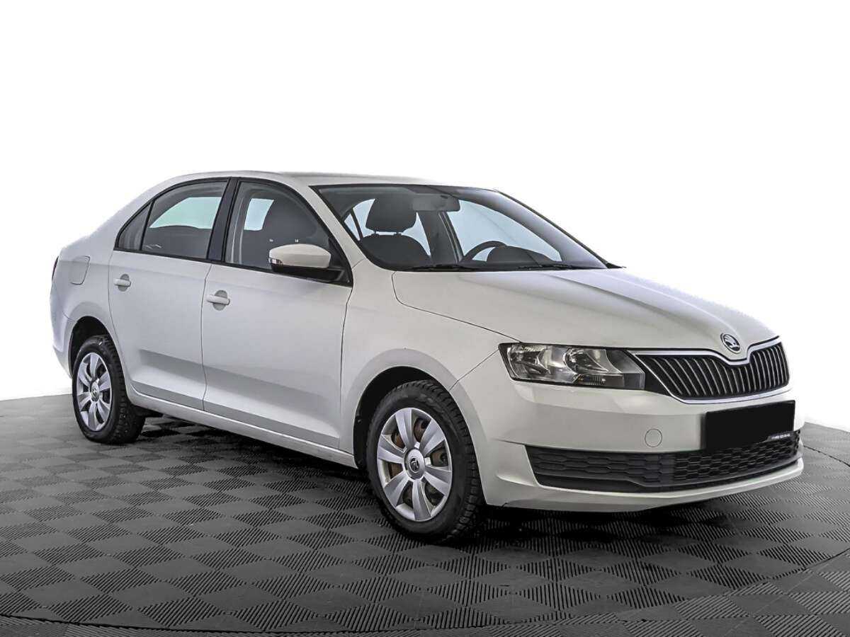 Купить Skoda Rapid с пробегом. Фото: #2